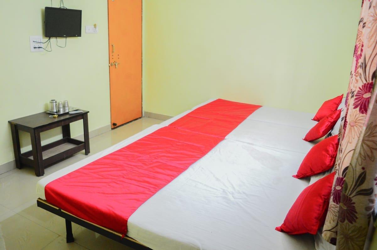 Hotel Gourav Palace Shirdi Zewnętrze zdjęcie